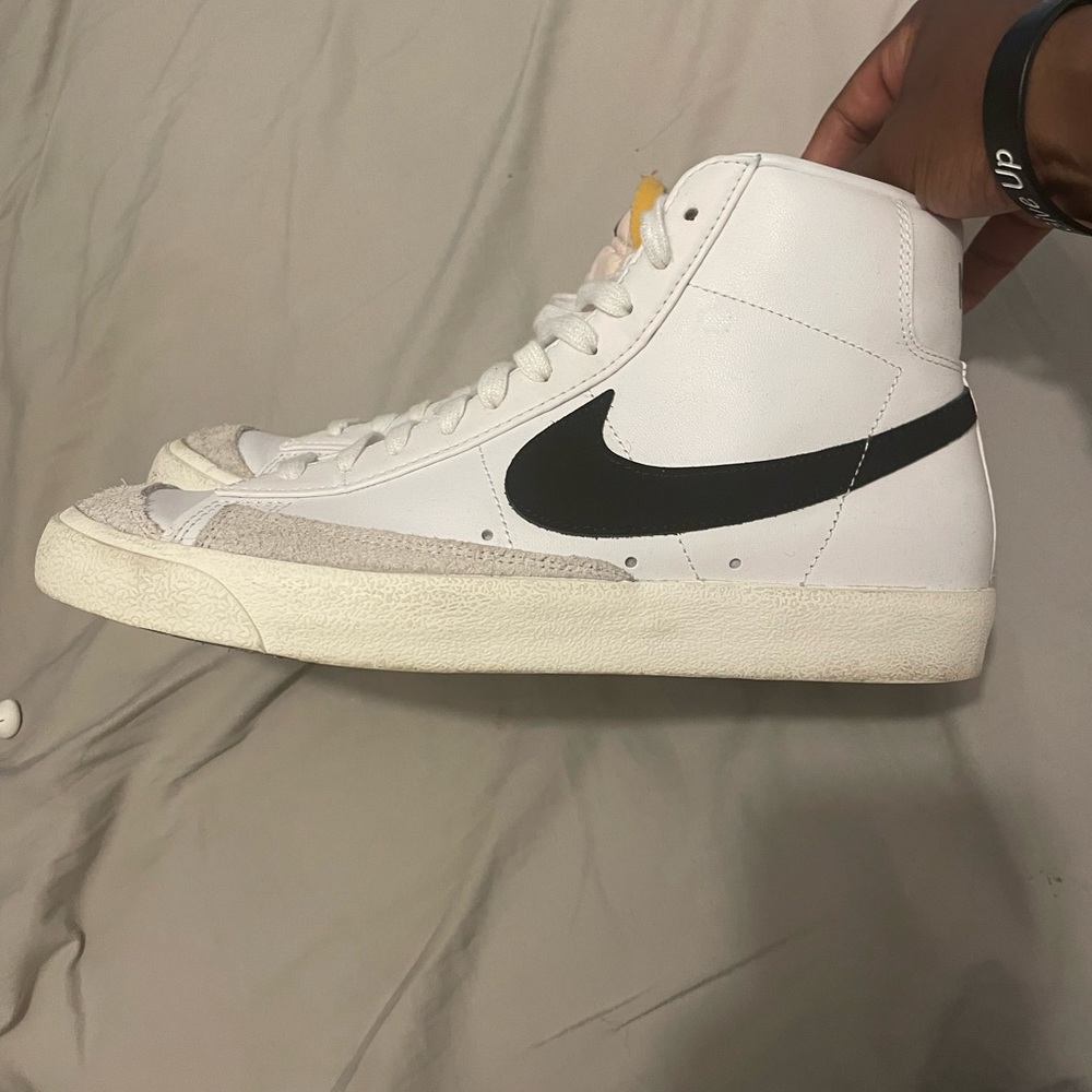 NIKE MEN BLAZERS MID’77